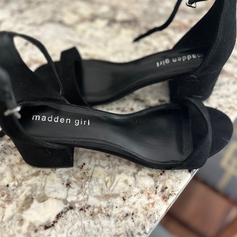 Black Shows